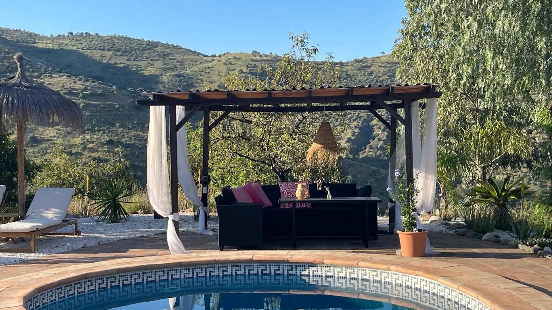B&B Sol Y Monte Alora Bed & Breakfast